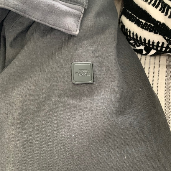 North face dark gray parka coat - Picture 6 of 6